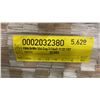 Image 5 : 1 LIFT OF BASEBOARD/TRIM MOULDING WITH BRITE WHITE EMBOSSED WOOD FINISH- APPROX 7' LENGTHS,