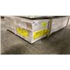 Image 1 : 1 LIFT OF BASEBOARD/TRIM MOULDING WITH BRITE WHITE EMBOSSED WOOD FINISH- APPROX 7' LENGTHS,