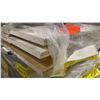 Image 1 : 1 LIFT OF BASEBOARD MOULDING MAPLE EMBOSSED WOOD FINISH APPROX 16' LENGTHS, 180 FT TOTAL