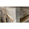 Image 2 : 1 LIFT OF BASEBOARD/TRIM MOULDING WITH EMBOSSED WOOD BRITE WHITE FINISH- APPROX 82" LENGTHS,
