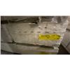 Image 4 : 1 LIFT OF BASEBOARD/TRIM MOULDING WITH PRIMED WHITE FINISH APPROX 97" LENGTHS, 3,016 FT TOTAL