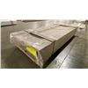 Image 2 : 1 LIFT OF OAK TRIM RAW NATURAL APPROX 8' LENGTHS, 8,875 FT TOTAL