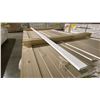 Image 3 : 1 LIFT OF TRIM MOULDING WITH PRIMED WHITE FINISH APPROX 85.5" LENGTHS, 2,884 FT TOTAL
