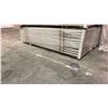 Image 1 : 1 LIFT OF PREFABRICATED WHITE EC DOOR JAMB 81" X 4-9 16" APPROX 180 PCS