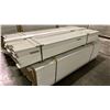 Image 1 : 1 LIFT OF FLAT JAMB WITH PAINTED POLAR WHITE FINISH APPROX 7' LENGTHS, 56 PCS 392 FT TOTAL