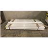 Image 1 : 1 LIFT OF FLAT JAMB WITH POLAR WHITE FINISH APPROX 7' LENGTHS, 33 PCS