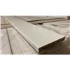 Image 4 : 1 LIFT OF WHITE BASEBOARD MOULDING APPROX 82" LENGTHS