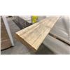 Image 3 : 1 LIFT OF BASEBOARD/TRIM MOULDING WITH NATURAL FINISH APPROX 14' LENGTHS