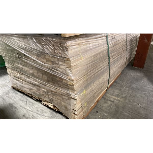 1 LIFT OF BASEBOARD/TRIM MOULDING WITH NATURAL FINISH APPROX 14' LENGTHS