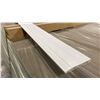 Image 3 : 1 LIFT OF BASEBOARD/TRIM MOULDING WITH WHITE BASE COATED FINISH, APPROX 14' LENGTHS, 18,900 FT