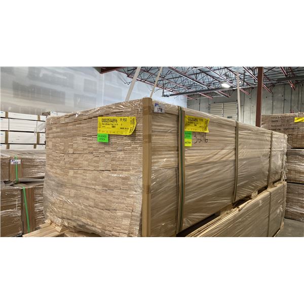 1 LIFT OF BASEBOARD/TRIM MOULDING WITH RAW NATURAL FINISH, APPROX 14' LENGTHS, 19,950 FT TOTAL