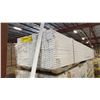Image 1 : 1 LIFT OF BASEBOARD/TRIM MOULDING WITH PAINTED WHITE FINISH APPROX 16' LENGTHS, 7,680 FT TOTAL