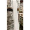 Image 4 : 1 LIFT OF BASEBOARD/TRIM MOULDING WITH PAINTED WHITE FINISH APPROX 16' LENGTHS, 9,600 FT TOTAL