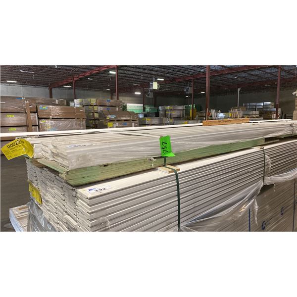 1 LIFT & 1 PARTIAL LIFT OF BASEBOARD MOULDING WITH PRIMED WHITE FINISH APPROX 16' LENGTHS, 3,584 FT