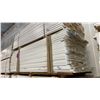 Image 1 : 1 LIFT OF MDF FLAT JAMB MOULDING WITH WHITE FINISH APPROX 7' LENGTHS