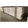 Image 1 : 1 LIFT OF MDF FLAT JAMB MOULDING WITH WHITE FINISH APPROX 7' LENGTHS