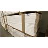 Image 1 : 1 LIFT OF MDF FLAT JAMB MOULDING WITH WHITE FINISH APPROX 7' LENGTHS