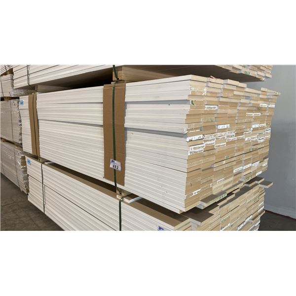 1 LIFT OF MDF FLAT JAMB MOULDING WITH WHITE FINISH APPROX 7' LENGTHS