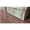 Image 1 : 1 LIFT OF BASE SHOE MOULDING WITH PAINTED PRIMED FINISH APPROX 8' LENGTHS, 19,200 FT TOTAL