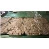 Image 2 : 1 LIFT OF BASE SHOE MOULDING WITH PAINTED PRIMED FINISH APPROX 8' LENGTHS, 19,200 FT TOTAL
