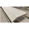 Image 3 : 1 LIFT OF BASEBOARD/TRIM MOULDING WITH WHITE FINISH APPROX 16' LENGTHS