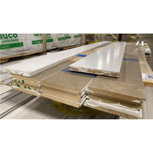 1 SMALL LIFT OF BASEBOARD MOULDING WITH WHITE FINISH APPROX 8' LENGTHS