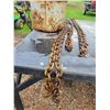 Image 2 : 2- chains c/w bucket of bolts