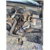 Image 10 : 1998 GMC 1500 Sierra truck, 4WD, V8 auto, 5.7 L, ext. cab, showing 330,140 km, VIN: 2GTEK19R7W155814