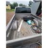 Image 11 : 1998 GMC 1500 Sierra truck, 4WD, V8 auto, 5.7 L, ext. cab, showing 330,140 km, VIN: 2GTEK19R7W155814
