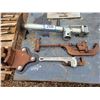 Image 1 : Trailer jack, pipe cutter & alum. 14 in. pipe wrench