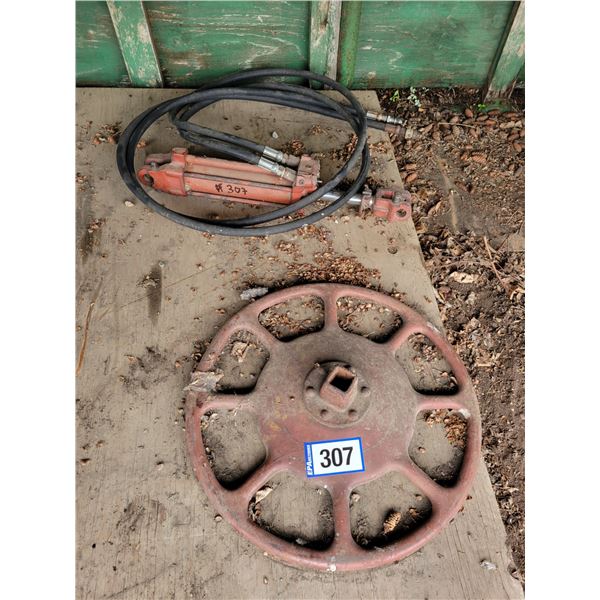 Metal base stand & hyd. Ram