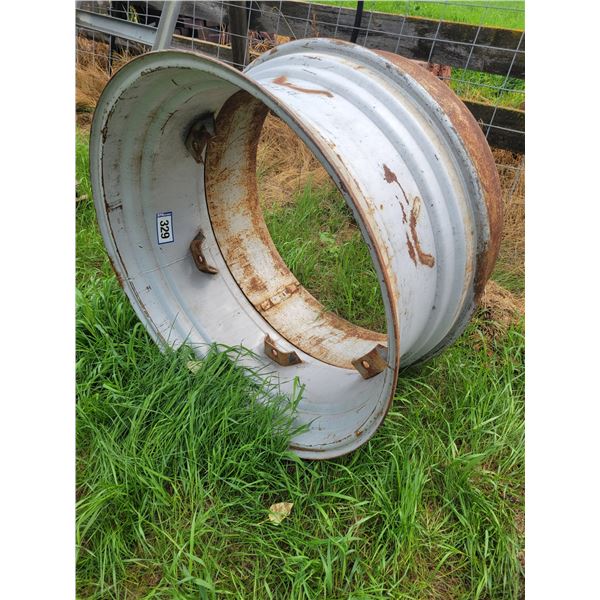 Tractor rim