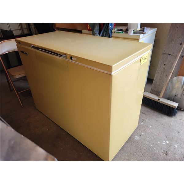 Admiral deep freeze, approx. 46 in. x 21 1/2 in. x 34 in. H