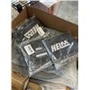Image 3 : BOX OF AUTOMOTIVE ITEMS INCLUDING 6 NEW LEATHER STEERING WHEEL COVERS, 3 NEW PACKS OF EVERYTHING AUT