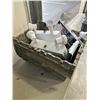 Image 2 : TOTE OF EMERGENCY LIGHTS