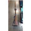 Image 1 : VINTAGE OAR AND 2 SHOVELS