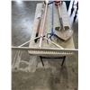 Image 2 : BUNDLE OF GARDEN TOOLS