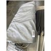 Image 3 : INFLATABLE RAFT, OARS AND INTEX PUMP