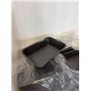 Image 2 : LARGE LOT OF BLACK HINGED TAKE OUT CONTAINERS
