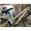 Image 4 : WHITE  AND GREEN NAKAMURA  BIKE