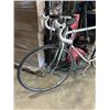 Image 2 : VINTAGE APOLLO ROAD BIKE