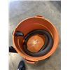 Image 4 : RIDGID 16 GALLON, 5HP SHOP VAC WITH HOSE AND ACCESSORIES, WORKING