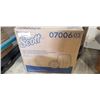 Image 1 : NEW CASE SCOTT CORELESS JUMBO ROLL BATHROOM TISSUE - 12 ROLLS OF 1150FT