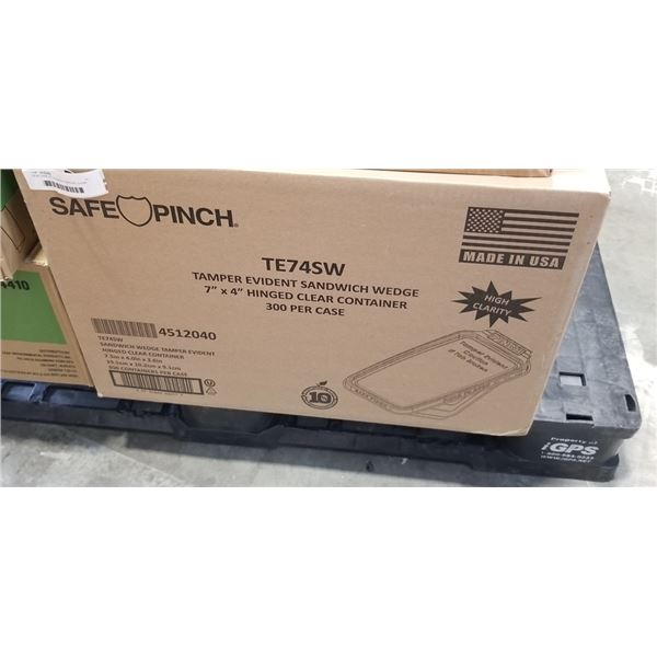 NEW CASE OF SANDWICH WEDGE CLEAR CONTAINERS - 300 IN CASE