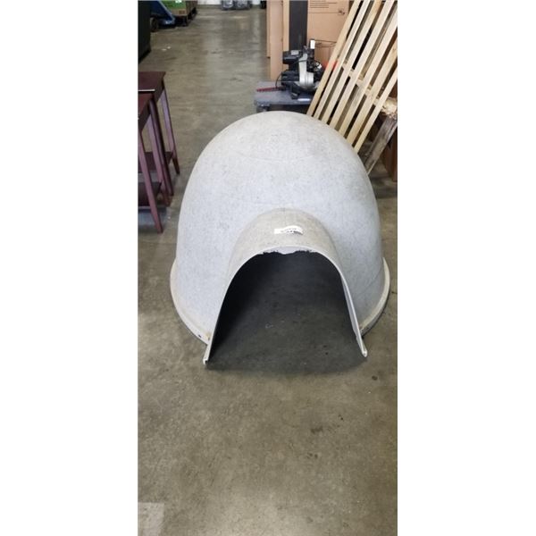 OUTDOOR PET IGLOO - NO BASE