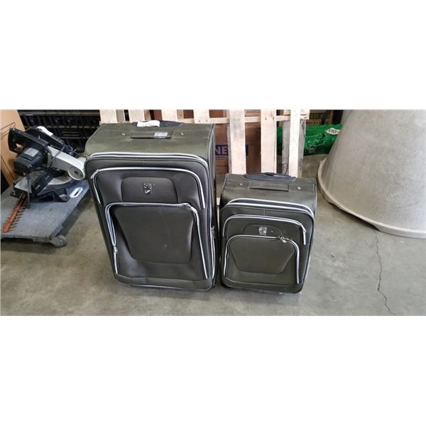 2 FOREST GREEN ATANTIC SOFT SIDE SUITCASES - LARGE AND CARRY-ON SIZE