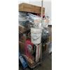 Image 1 : PALLET OF ABANDONED AUCTION ITEMS