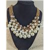 Image 1 : HEAVY GOLD TONE W/ PEARLS NECKLACE