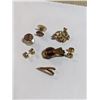 Image 2 : ANTIQUE GOLD TONE AND FILLED JEWELRY