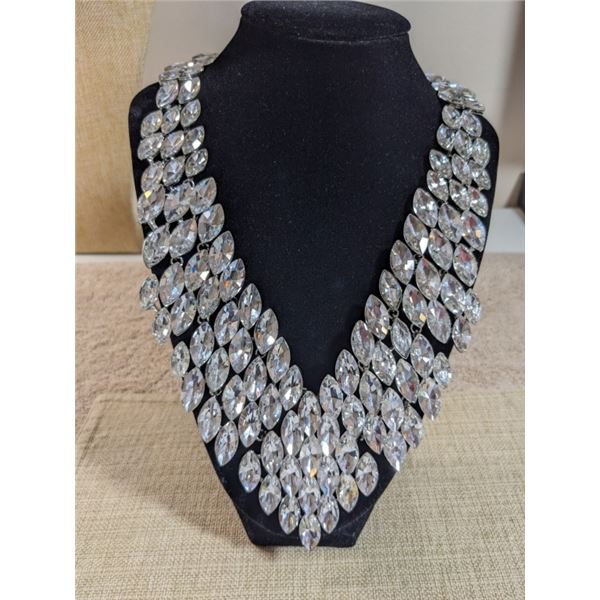 LARGE NECKLACE W/ MARQUISE CUT WHITE RHINESTONES